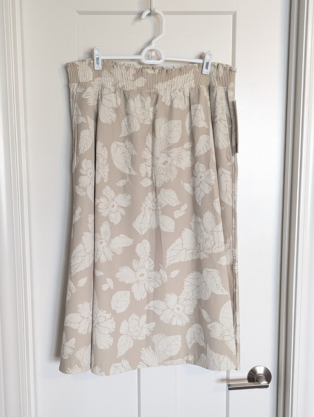 Lululemon Stretch Woven Ruffle Waist Midi Skirt - Carved Flower Bone Multi sz XL